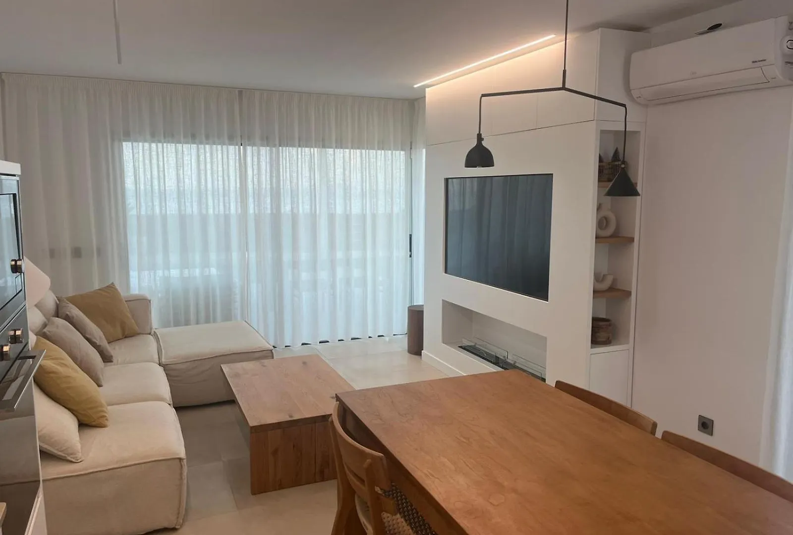 Vulcana Suite Playa Blanca  Spain